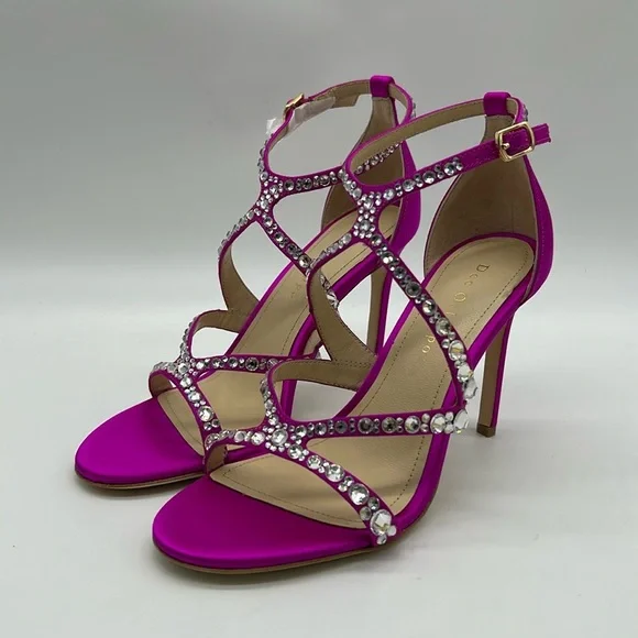 2537- Dee Ocleppo Fiji Strappy Crystal Sandals Pink Size 8 NWT Heels